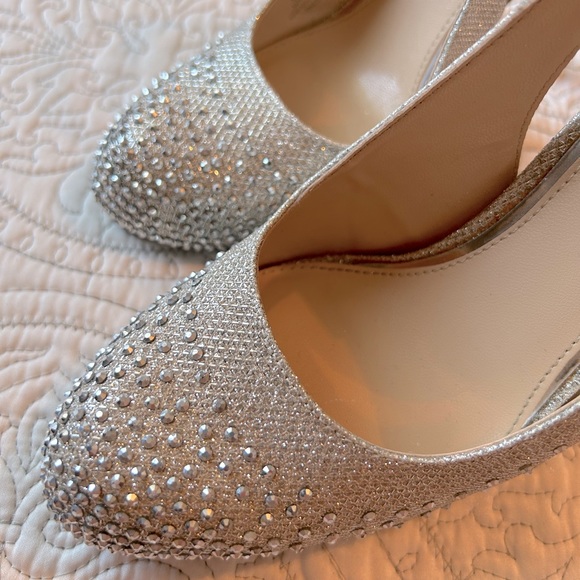 Jessica Simpson Rhinestone Pumps - Picture 4 of 6